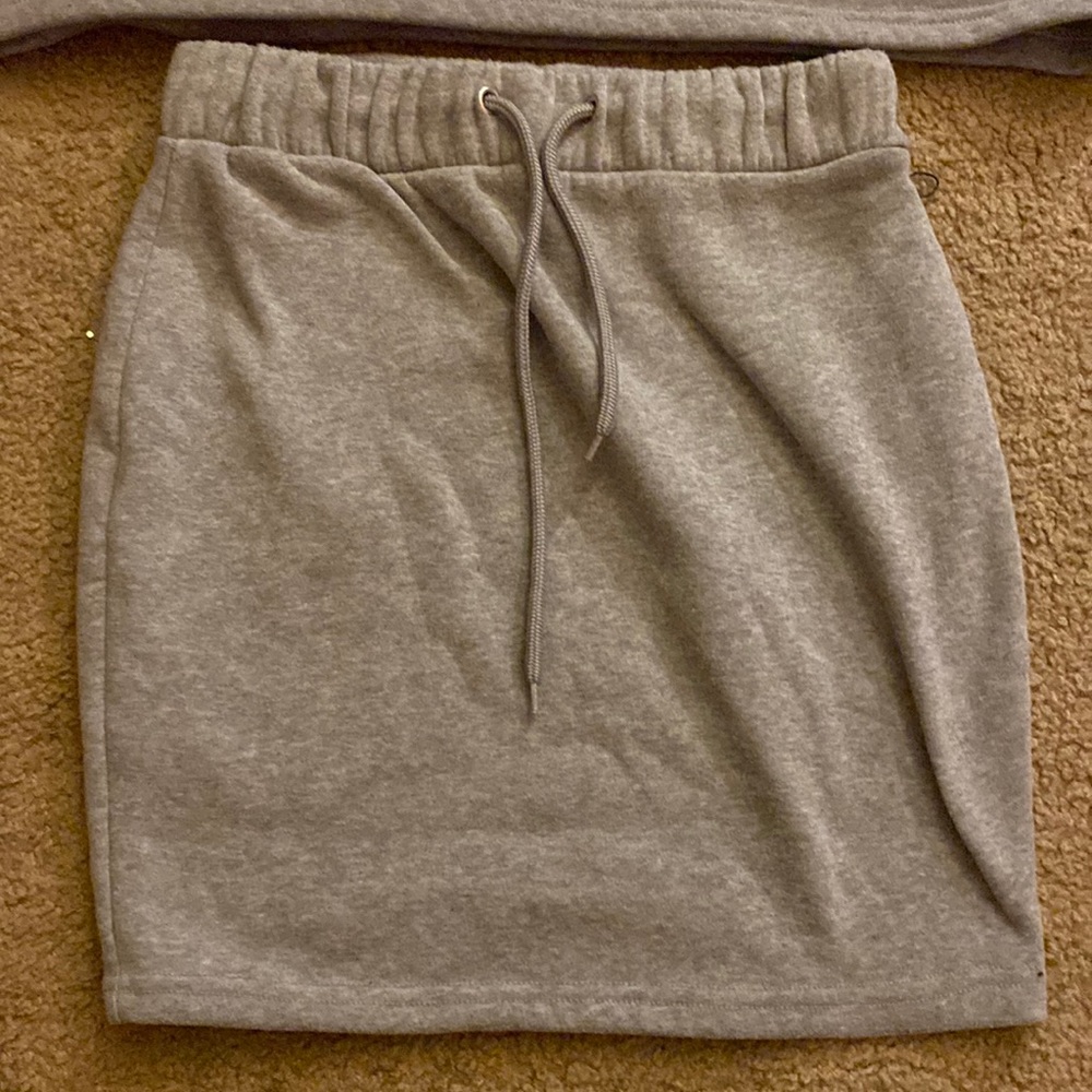 Grey drawstring skirt and and cropped sweatshirt set size medium
